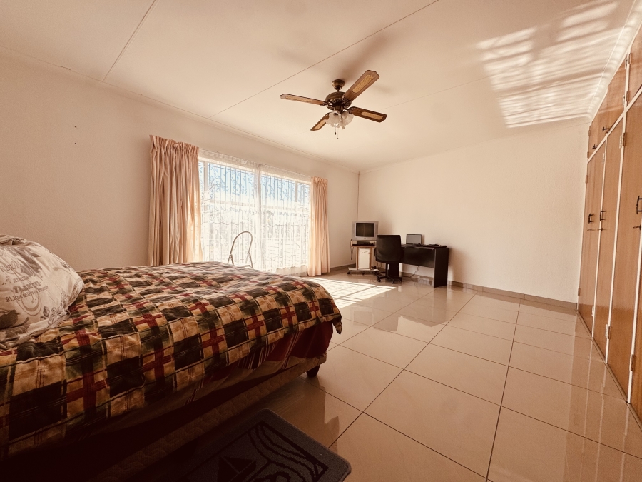 2 Bedroom Property for Sale in Songloed North West
